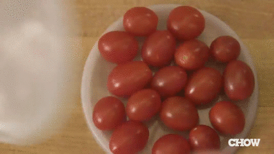 slice-cherry-tomatoes