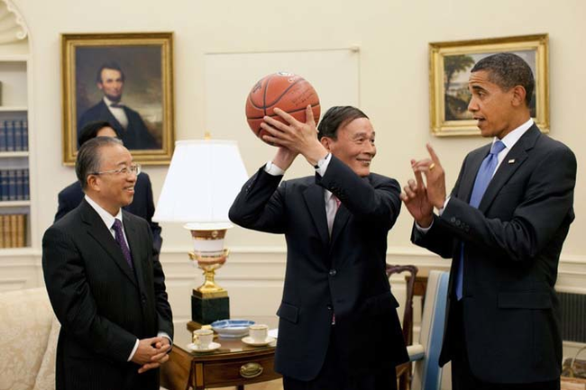 19.) President Obama tutoring the Vice Chinese Premier in basketball.