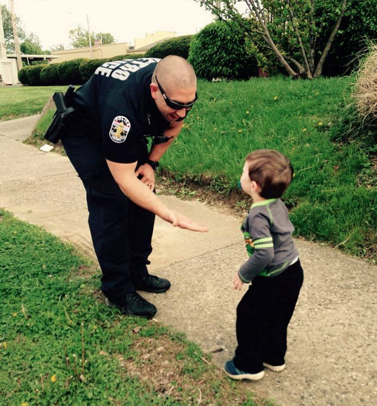 policeandkid5