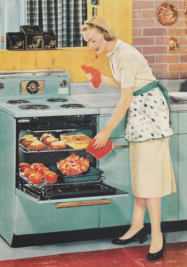 1950s-housewife-600x854