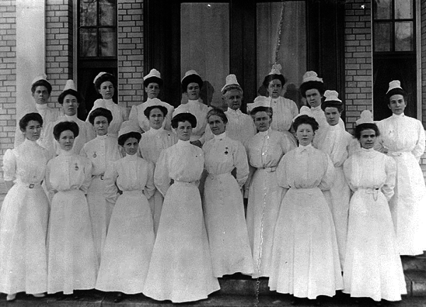 nurses-18001-600x432