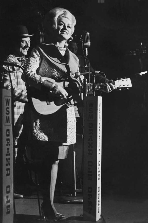 Dolly-Parton-on-the-Grand-Ole-Opry-800x1200-600x900